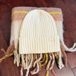 NEW Steve Madden Cream Knit Hat & Tassel Oversized Plaid Scarf Shawl Set
